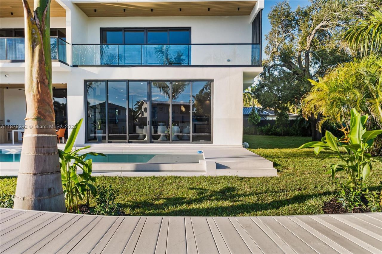 2033 NE 22nd St, Wilton Manors, FL 33305 Photo