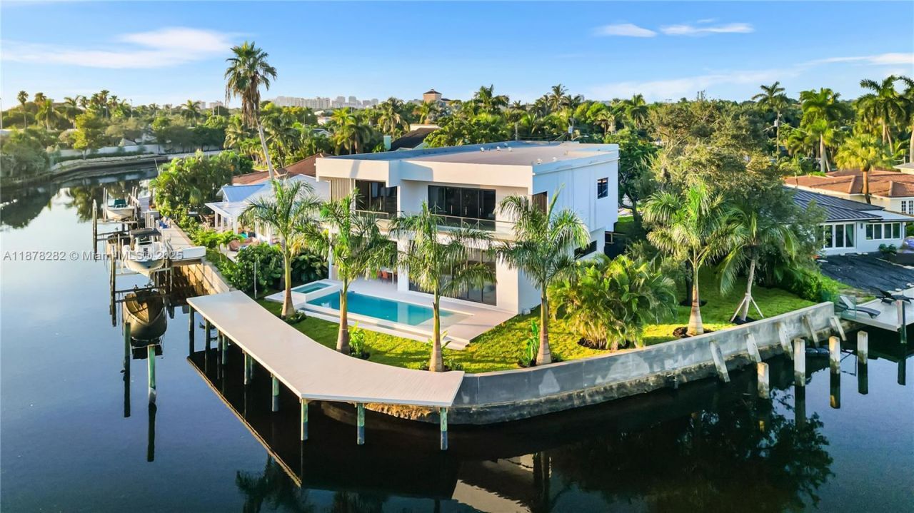 2033 NE 22nd St, Wilton Manors, FL 33305 Photo