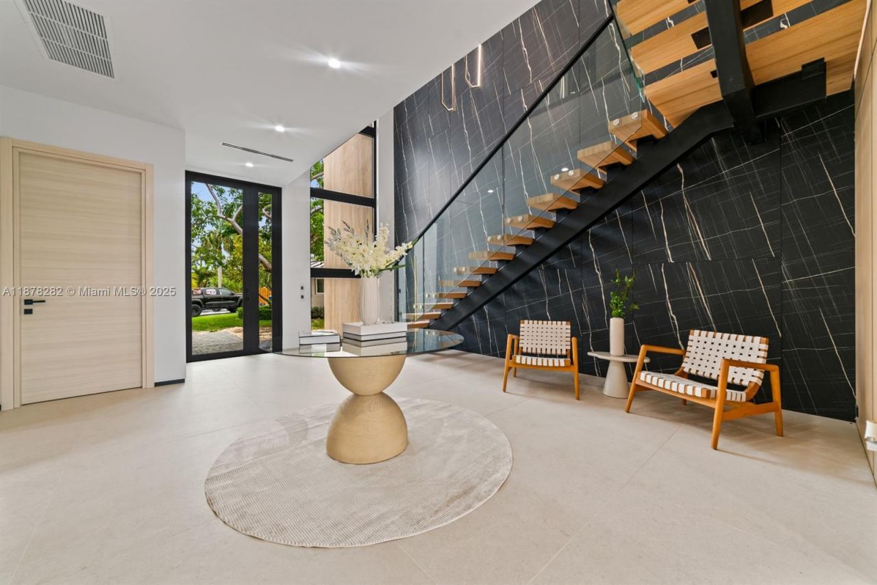 2033 NE 22nd St, Wilton Manors, FL 33305 Photo