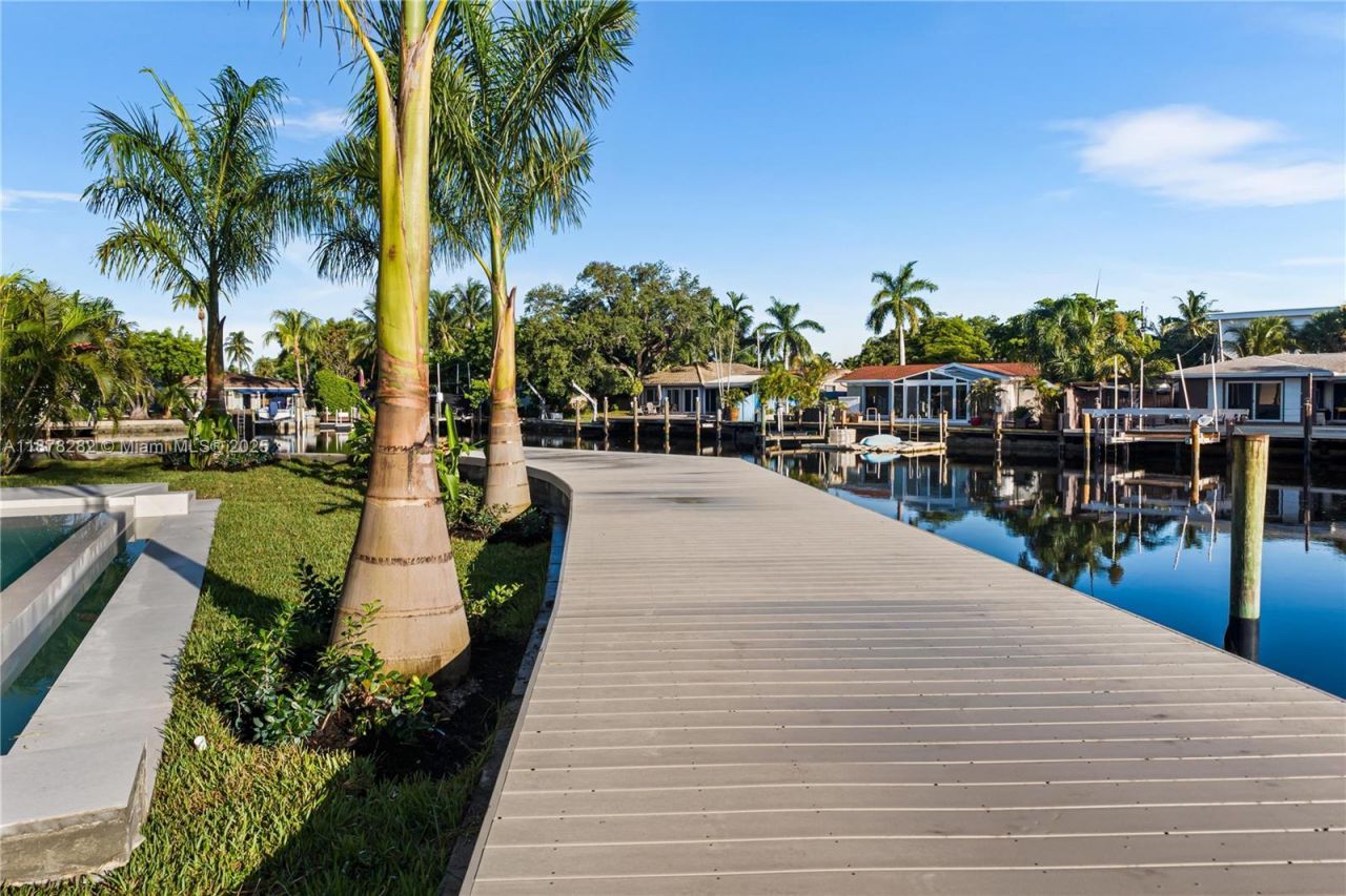 2033 NE 22nd St, Wilton Manors, FL 33305 Photo