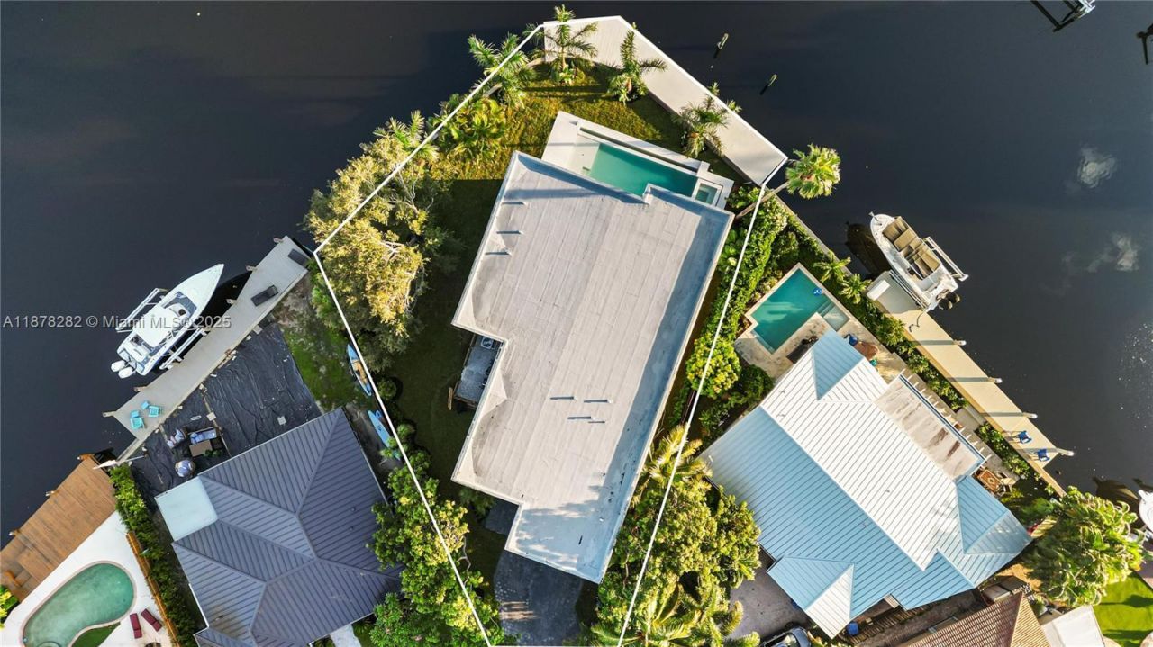 2033 NE 22nd St, Wilton Manors, FL 33305 Photo