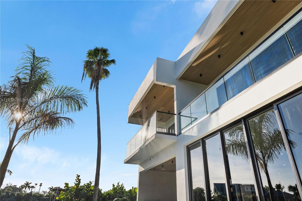 2033 NE 22nd St, Wilton Manors, FL 33305 Photo