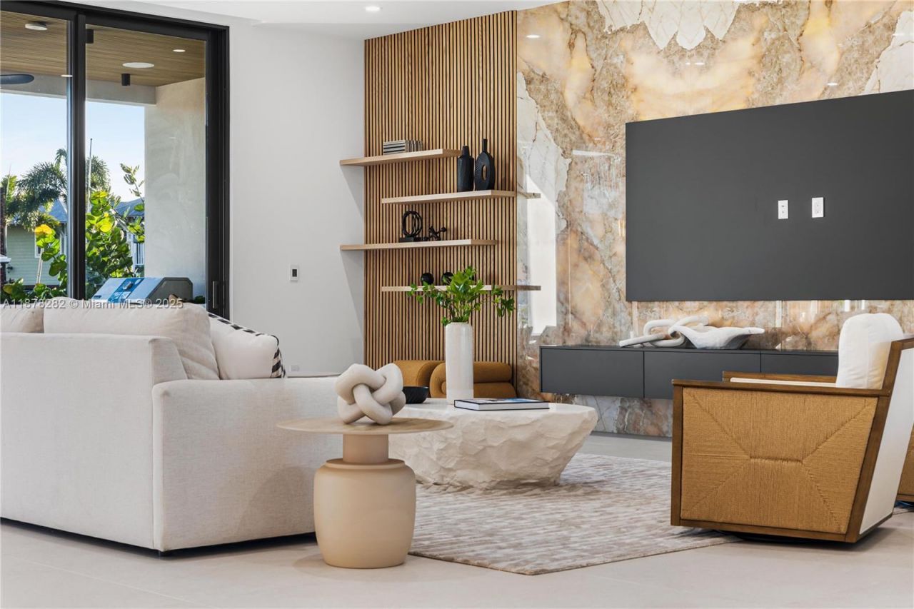 2033 NE 22nd St, Wilton Manors, FL 33305 Photo