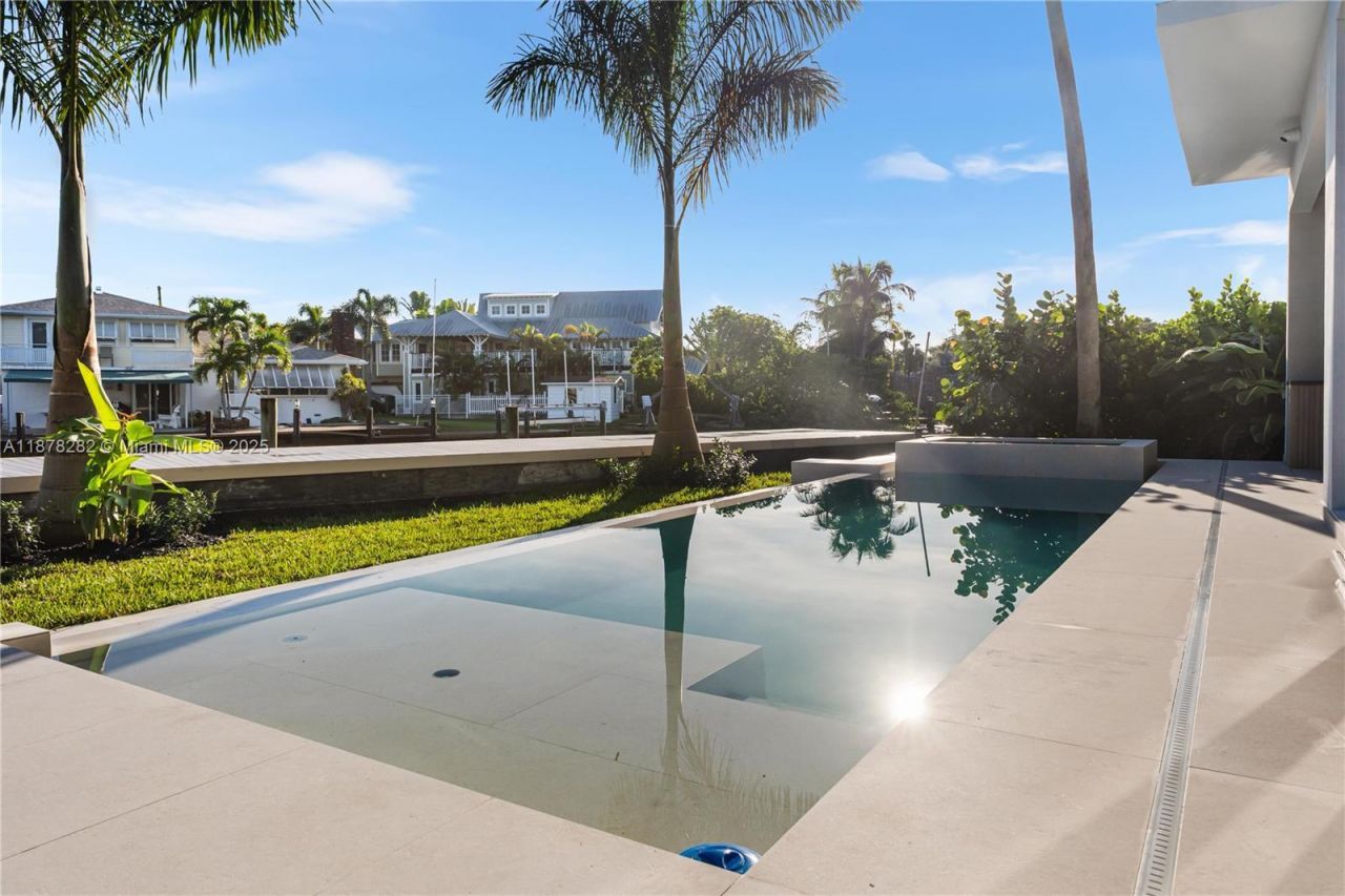 2033 NE 22nd St, Wilton Manors, FL 33305 Photo