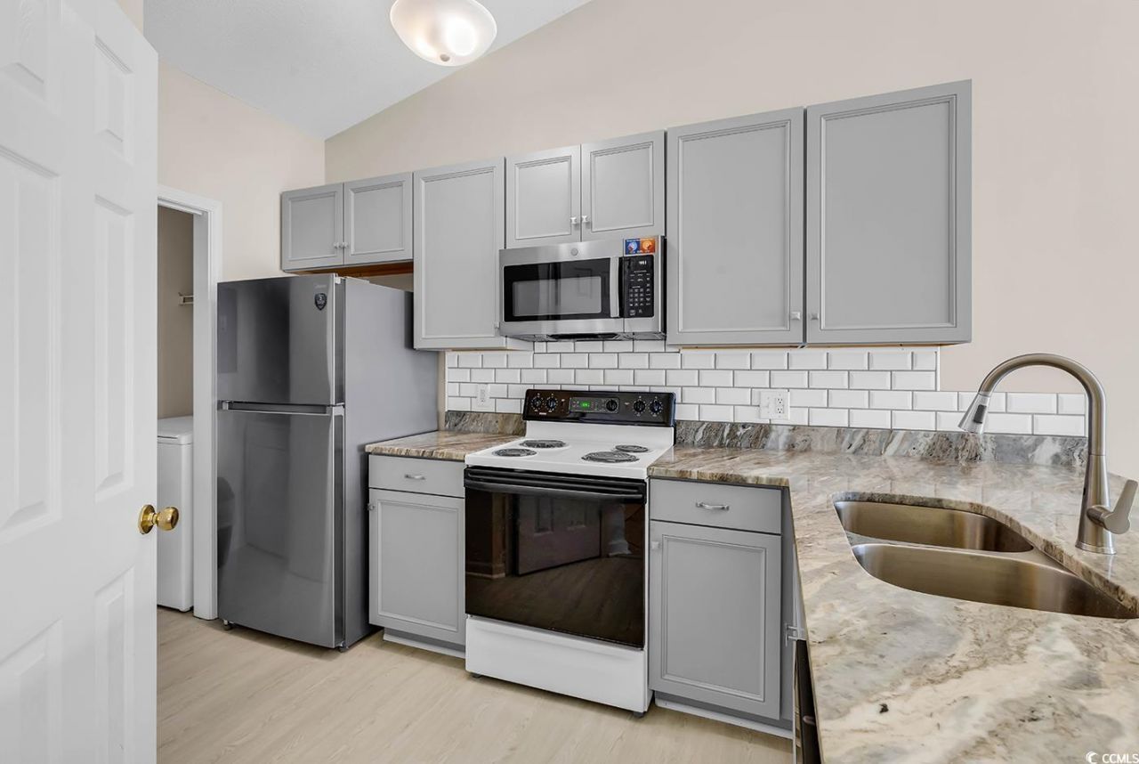 3690 Clay Pond Village Ln. Photo 5