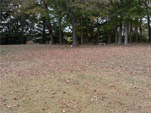 953 SHADY GLEN RD, New Cumberland, WV 26047