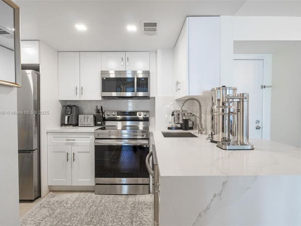 770 Claughton Island Dr, Unit 609, Miami, FL 33131