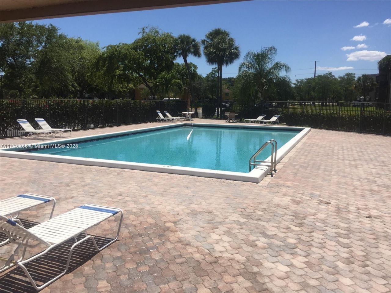 3720 N Pine Island Rd, Unit 331, Sunrise, FL 33351 Photo