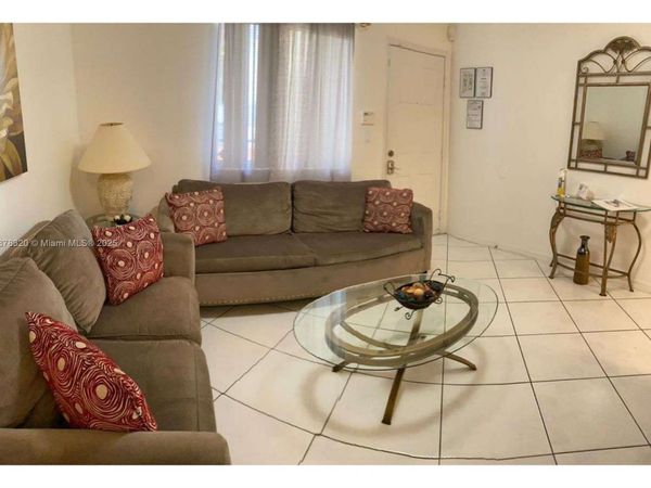 12605 SW 91st St, Unit 208, Miami, FL 33186