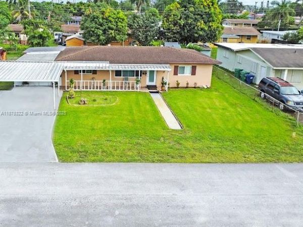 3811 NW 174th St, Miami Gardens, FL 33055