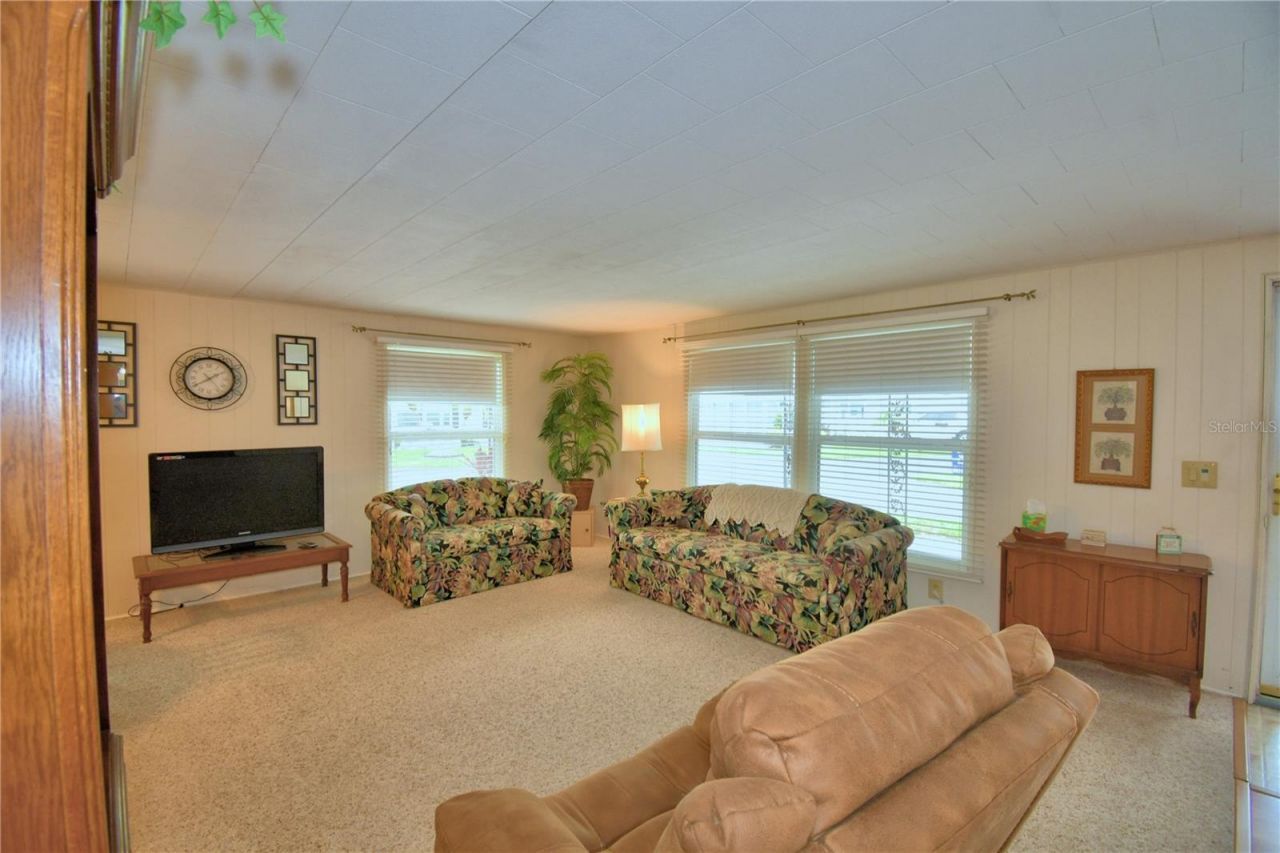 102 Paradise Lane, Auburndale, FL 33823 Photo