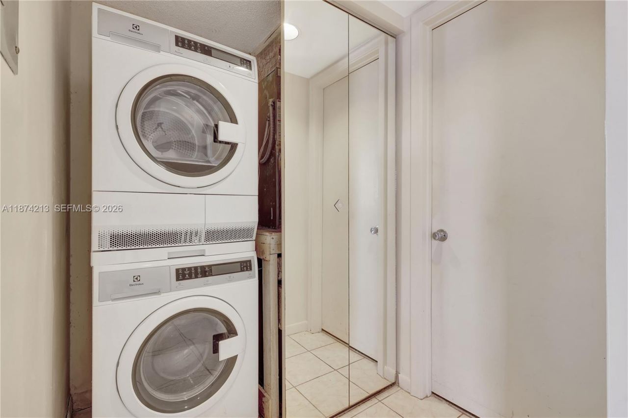 13001 SW 11th Ct, Unit 401A, Pembroke Pines, FL 33027 Photo