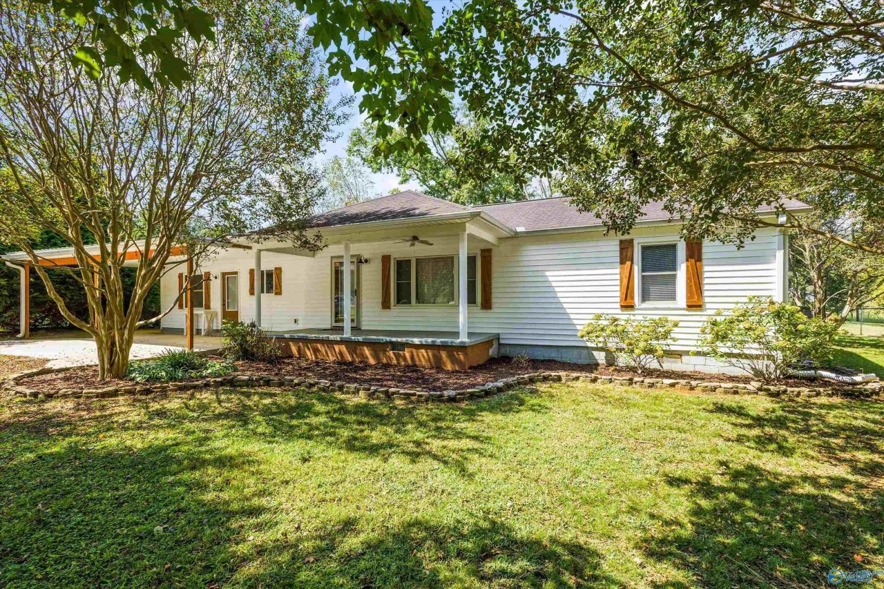 2648 Old Big Cove Road Owens Cross Roads, AL 35760