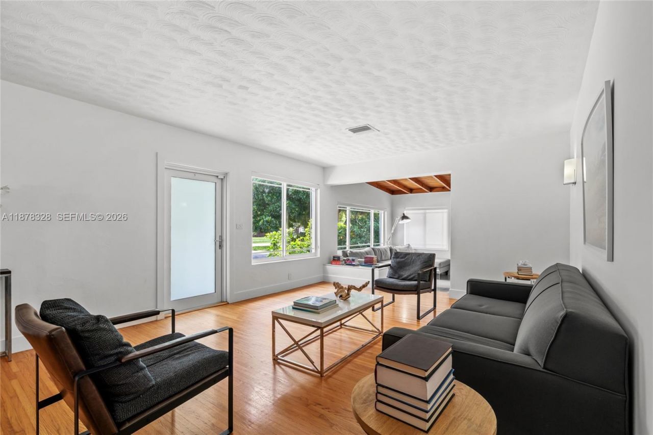 1620 Lenape Dr, Miami Springs, FL 33166 Photo