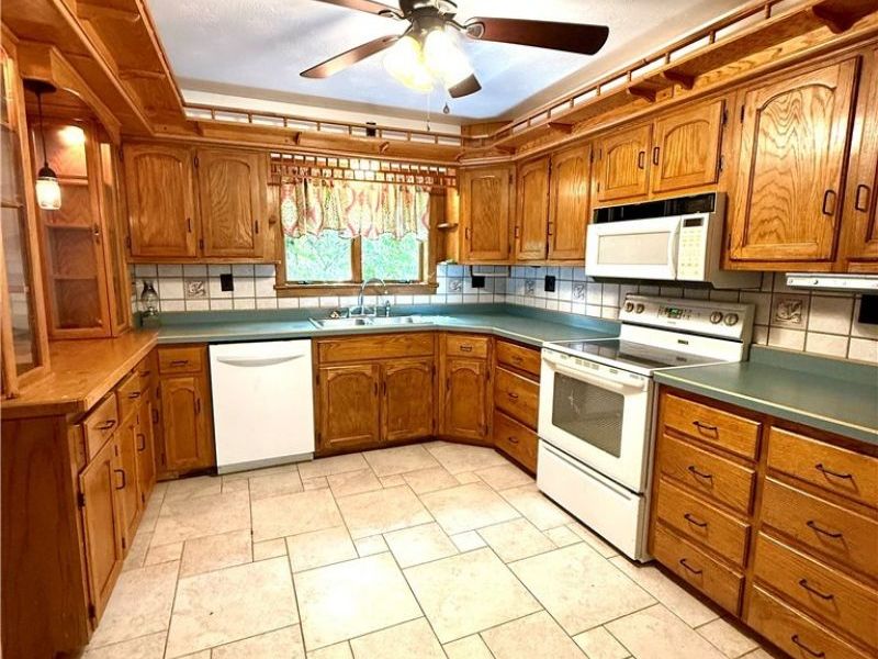 46605 Main Street, Jacobsburg, OH 43933 Photo 14