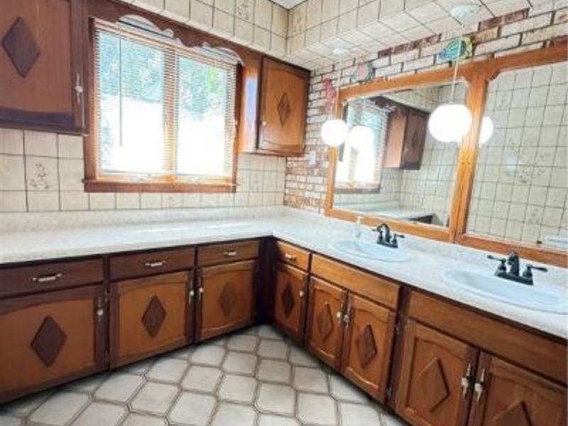 46605 Main Street, Jacobsburg, OH 43933 Photo 32