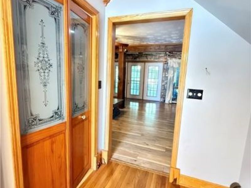 46605 Main Street, Jacobsburg, OH 43933 Photo 6