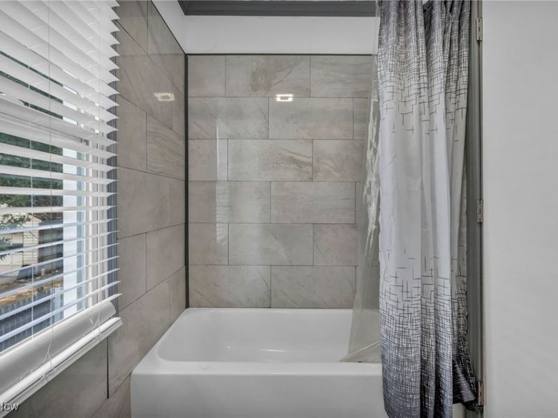 364 Rexford Street, Akron, OH 44314 Photo 19