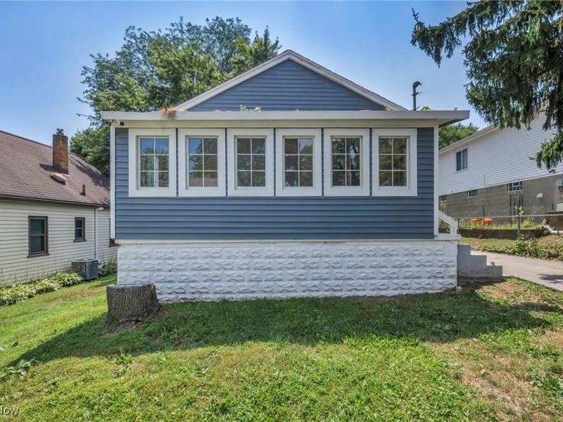 364 Rexford Street, Akron, OH 44314 Photo 2