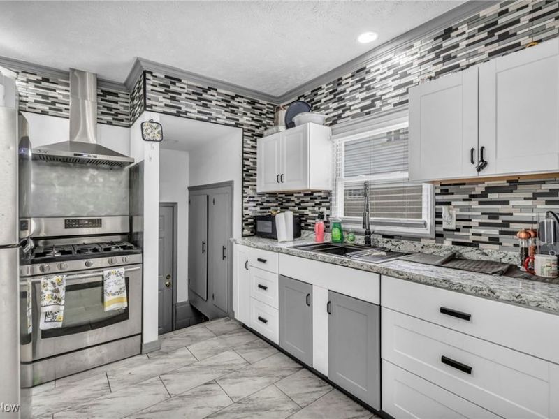 364 Rexford Street, Akron, OH 44314 Photo 20