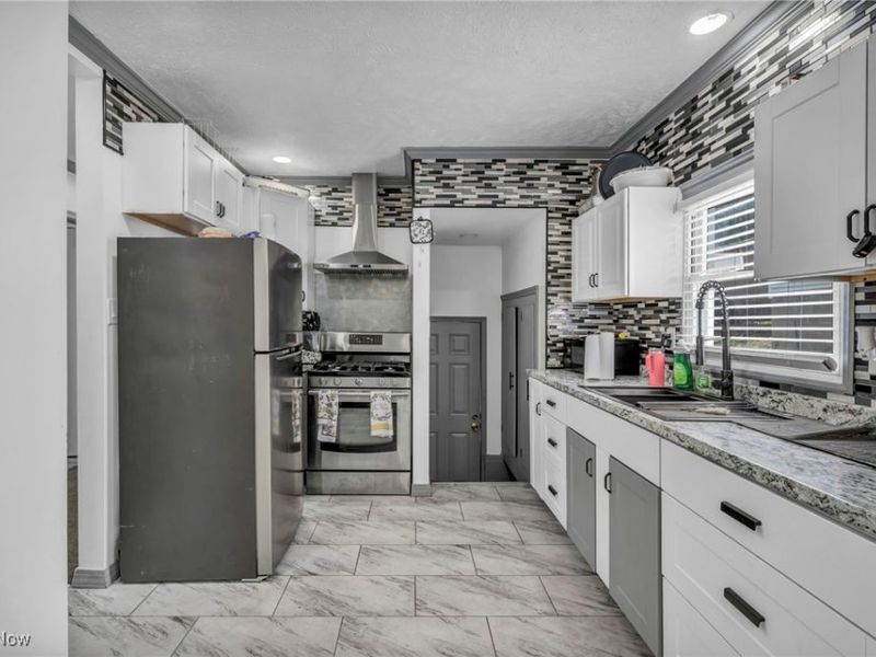 364 Rexford Street, Akron, OH 44314 Photo 21