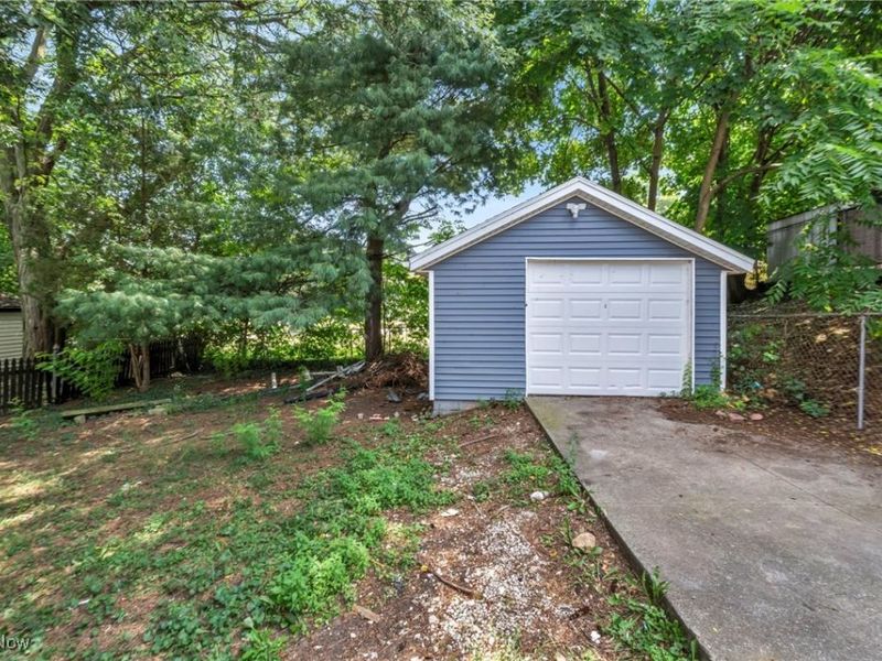 364 Rexford Street, Akron, OH 44314 Photo 5