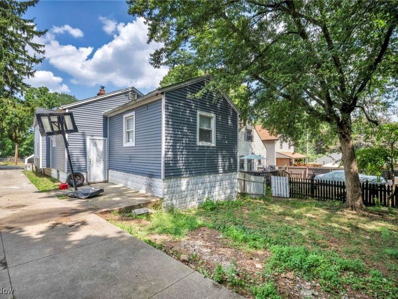 364 Rexford Street, Akron, OH 44314 Photo 6