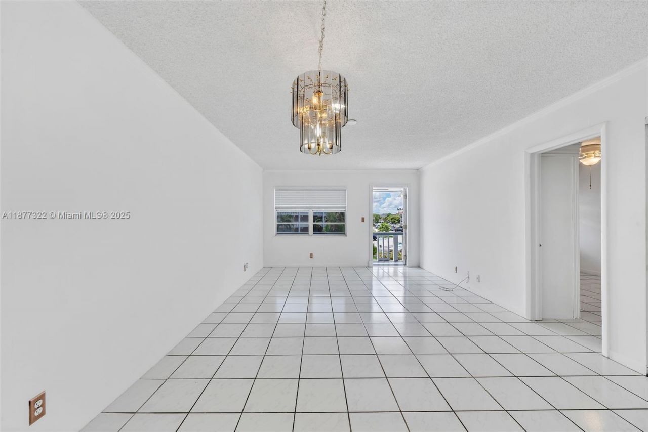 751 Pine Dr, Unit 209, Pompano Beach, FL 33060 Photo