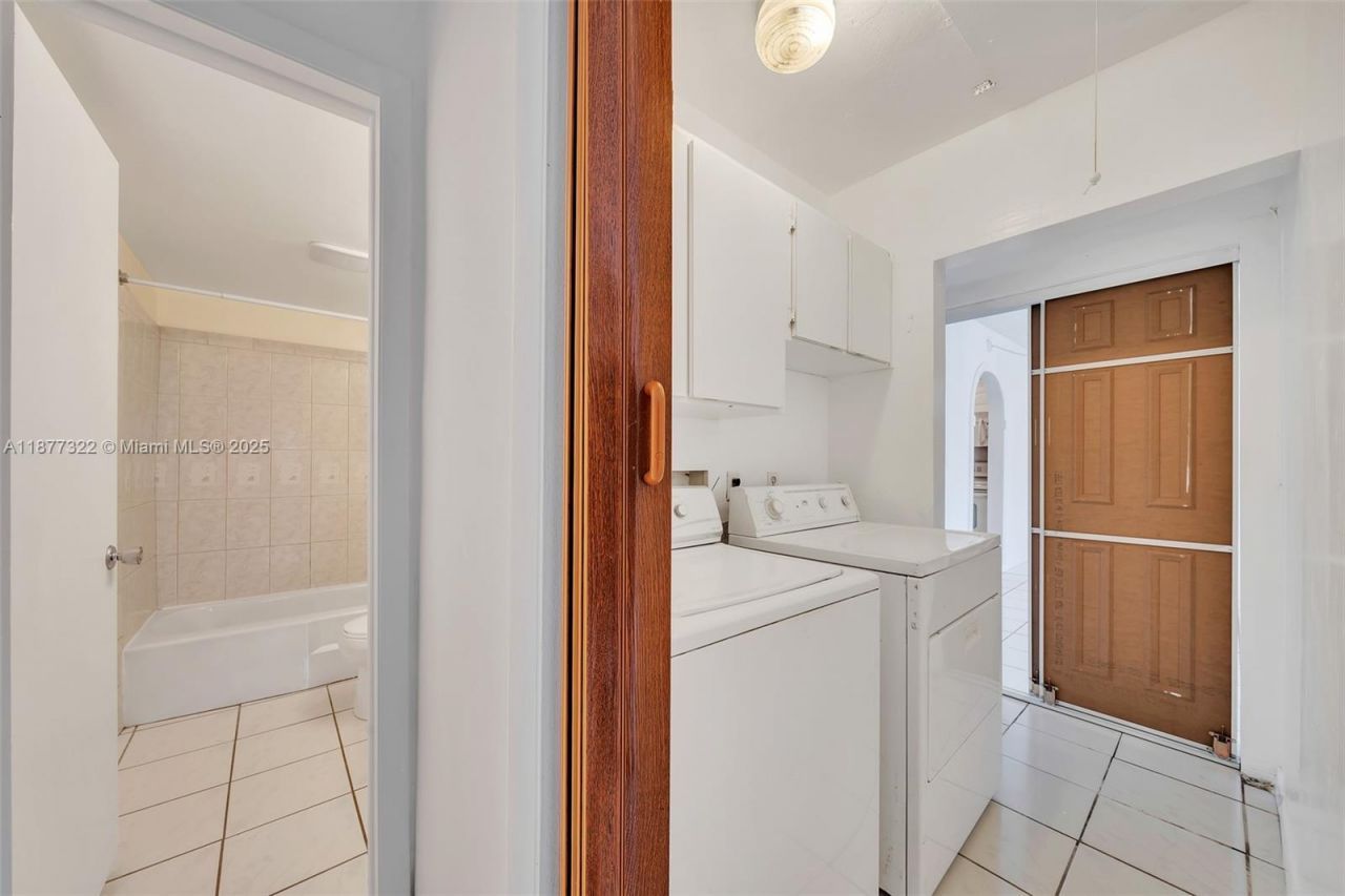 751 Pine Dr, Unit 209, Pompano Beach, FL 33060 Photo