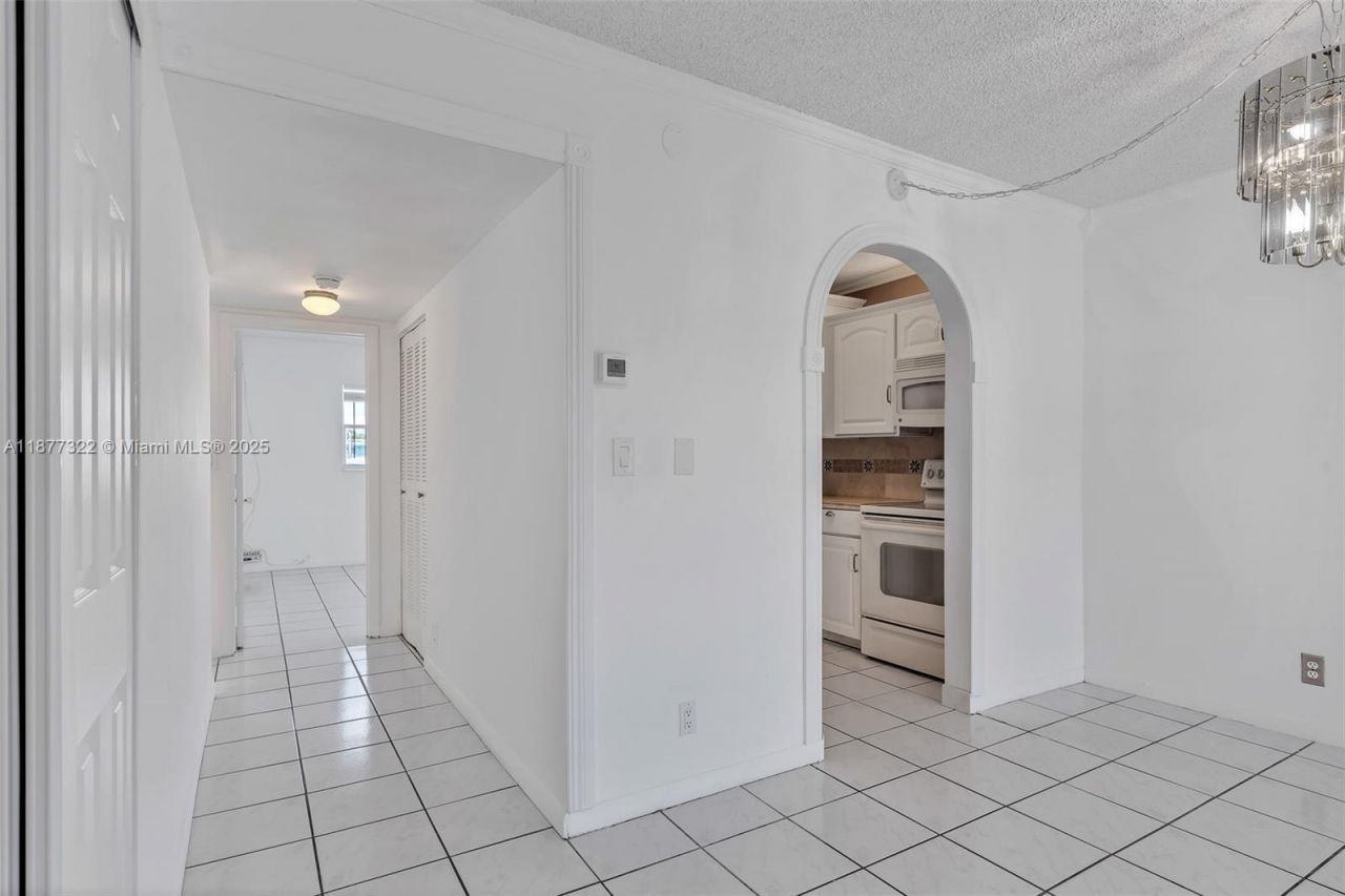 751 Pine Dr, Unit 209, Pompano Beach, FL 33060 Photo
