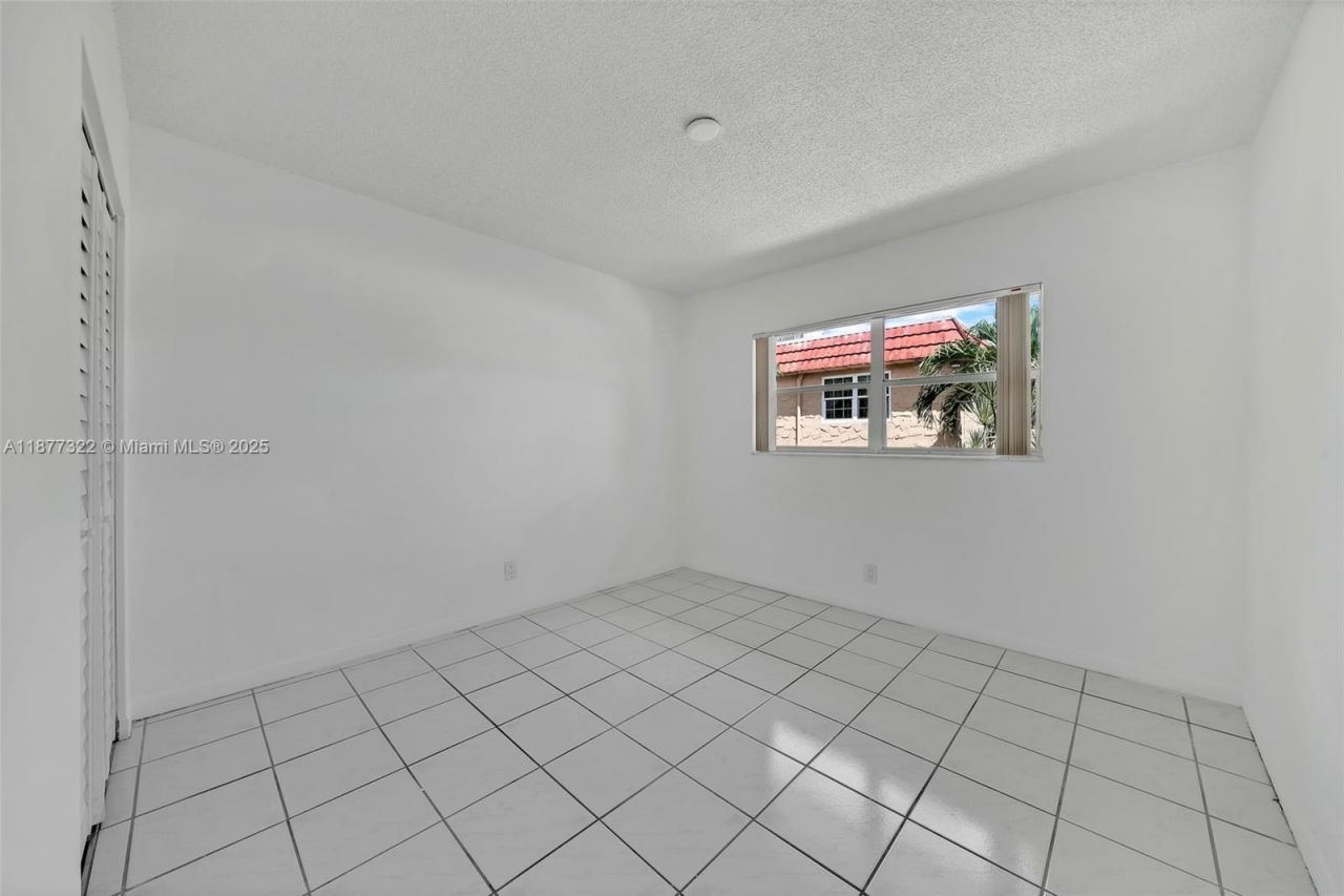 751 Pine Dr, Unit 209, Pompano Beach, FL 33060 Photo