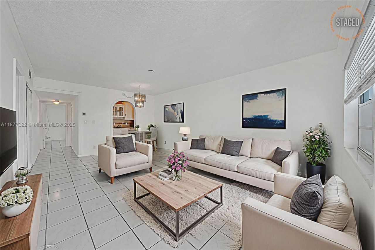 751 Pine Dr, Unit 209, Pompano Beach, FL 33060 Photo