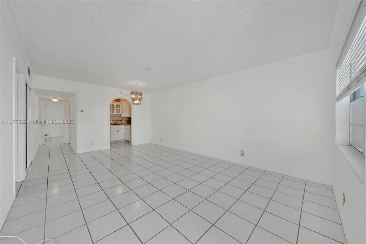 751 Pine Dr, Unit 209, Pompano Beach, FL 33060 Photo