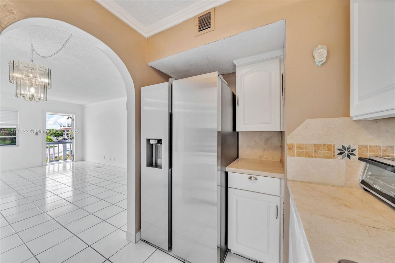 751 Pine Dr, Unit 209, Pompano Beach, FL 33060 Photo