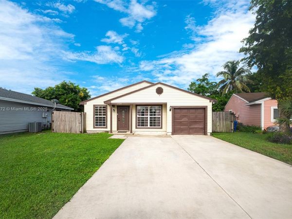 1720 SW 84th Ave, Miramar, FL 33025