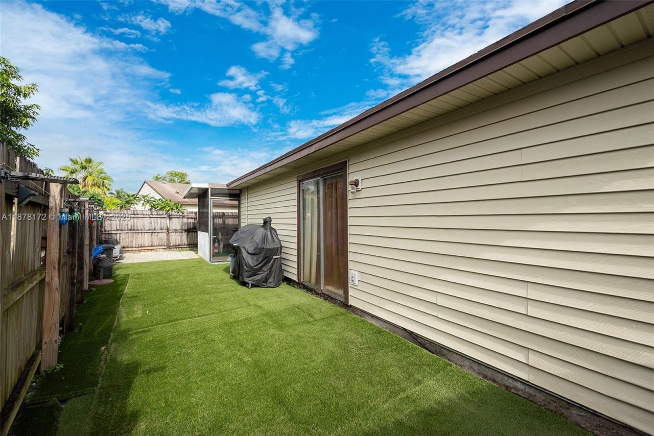 1720 SW 84th Ave, Miramar, FL 33025 Photo