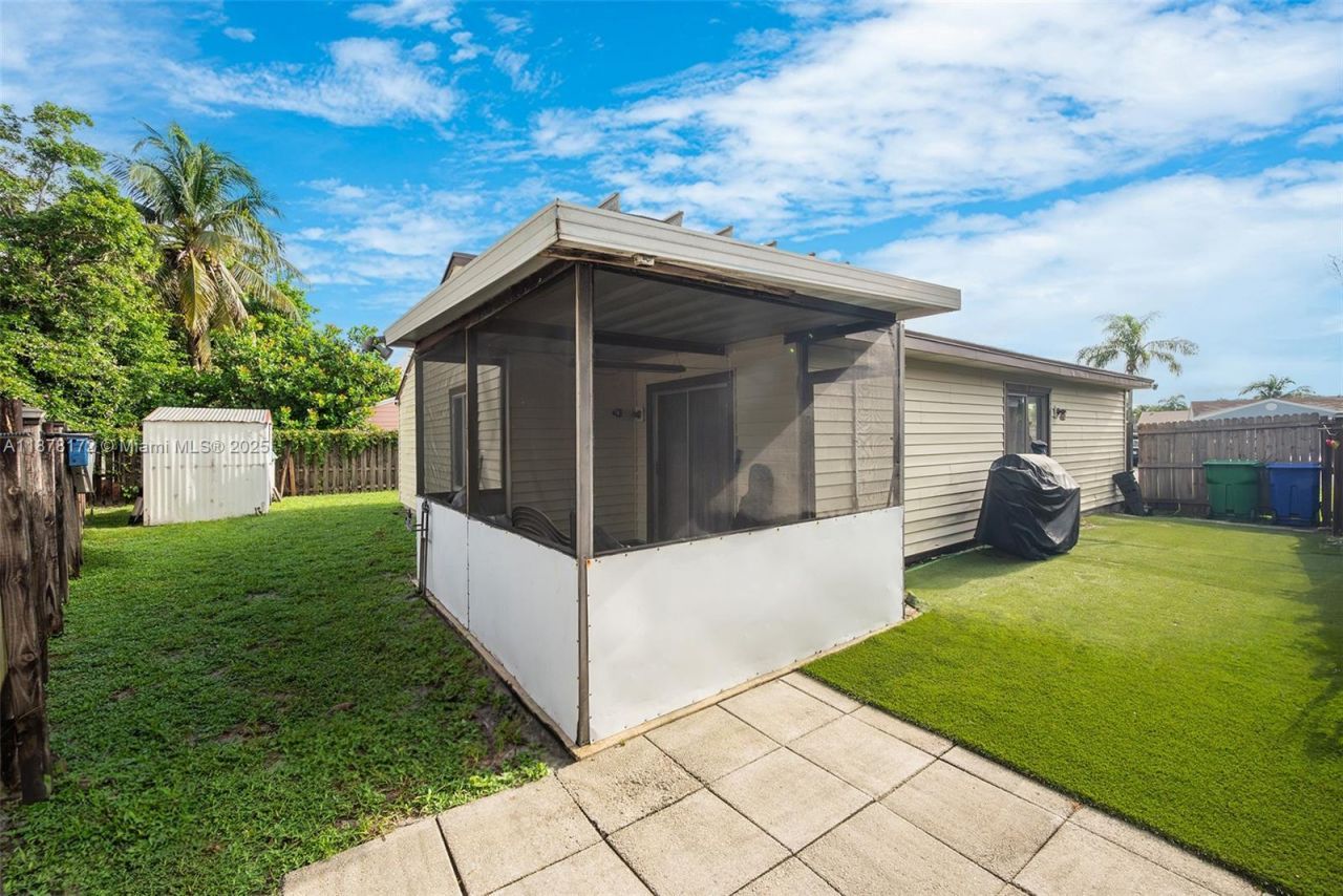 1720 SW 84th Ave, Miramar, FL 33025 Photo