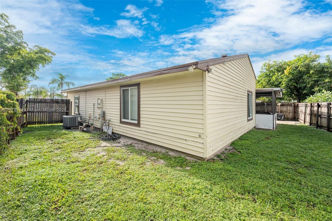 1720 SW 84th Ave, Miramar, FL 33025 Photo