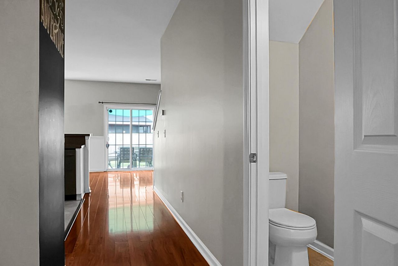 304 Sabal Palmetto Court Photo 16