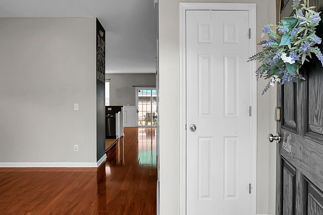 304 Sabal Palmetto Court Photo 5