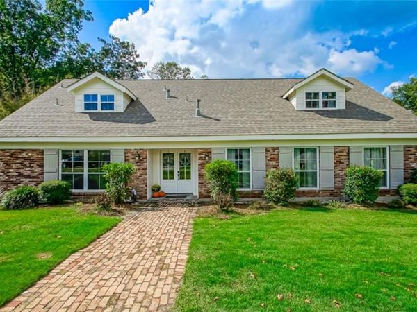 217 TCHEFUNCTE Drive, Covington, LA 70433