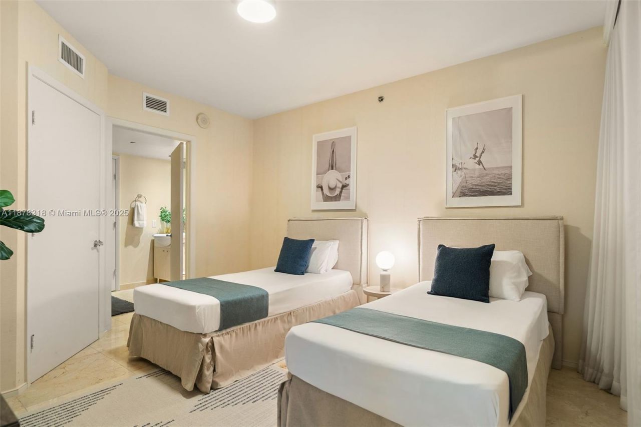 1830 S Ocean Dr, Unit 2306, Hallandale Beach, FL 33009 Photo