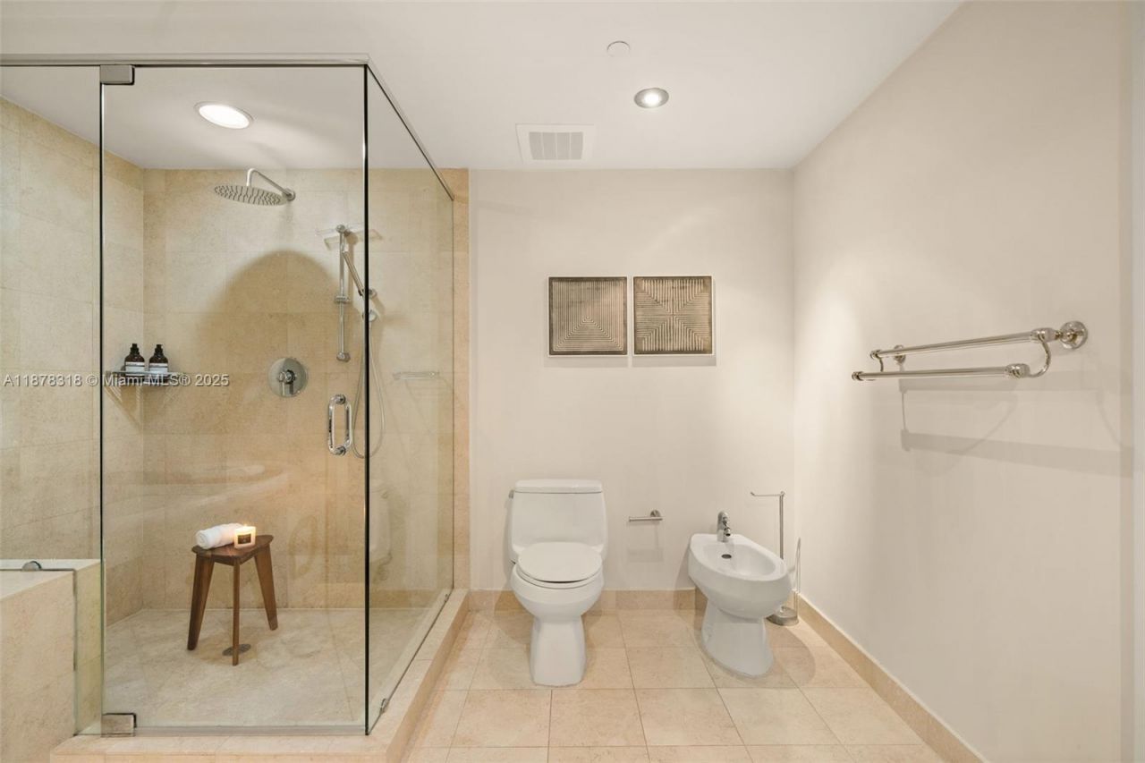 1830 S Ocean Dr, Unit 2306, Hallandale Beach, FL 33009 Photo