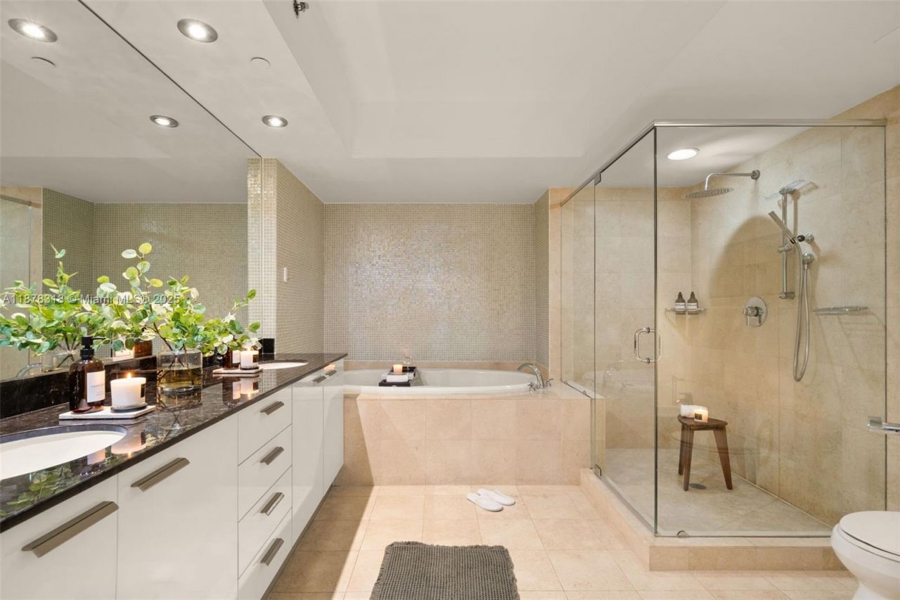 1830 S Ocean Dr, Unit 2306, Hallandale Beach, FL 33009 Photo