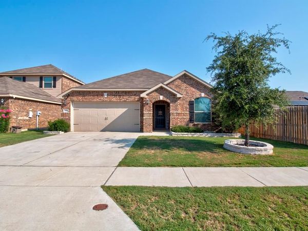 115 Magnolia Drive, Sanger, TX 76266