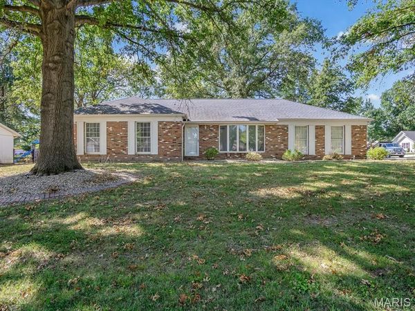 201 S Oak Lane, Okawville, IL 62271