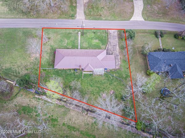 306 E Court Avenue, Mendenhall, MS 39114