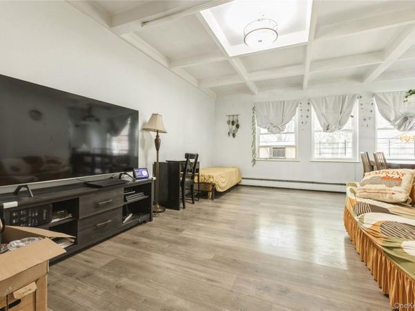 147-57 Charter Road, Unit 26D, Briarwood, NY 11435