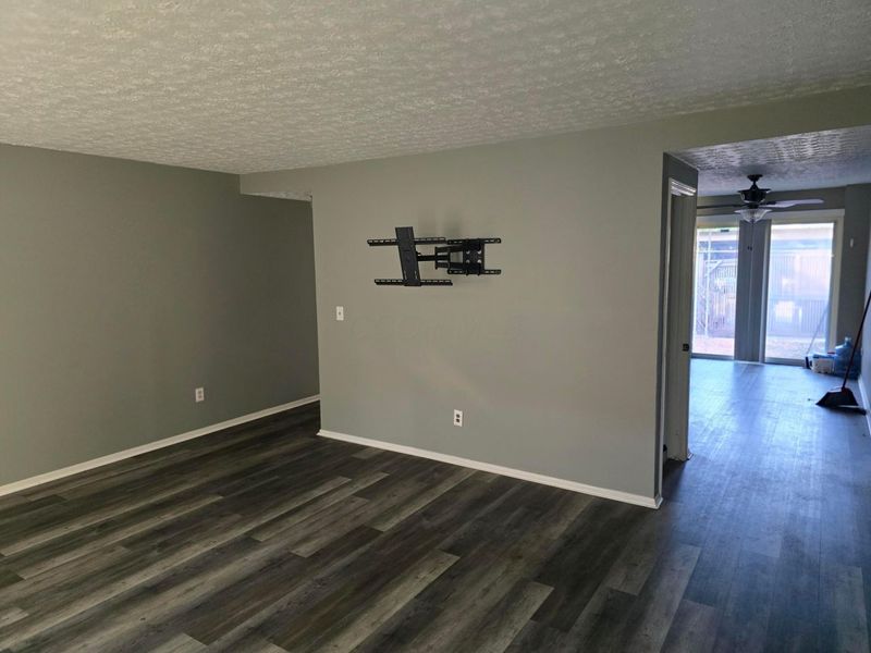 1085 Hardesty Place E, Unit N4, Columbus, OH 43204 Photo 3