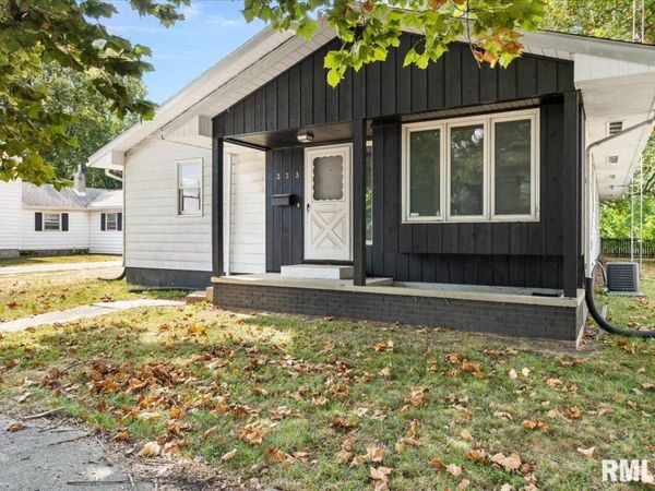323 N Dye Street, Virden, IL 62690